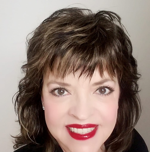 Meet your Posher, Ruth - Picture 1 of 1